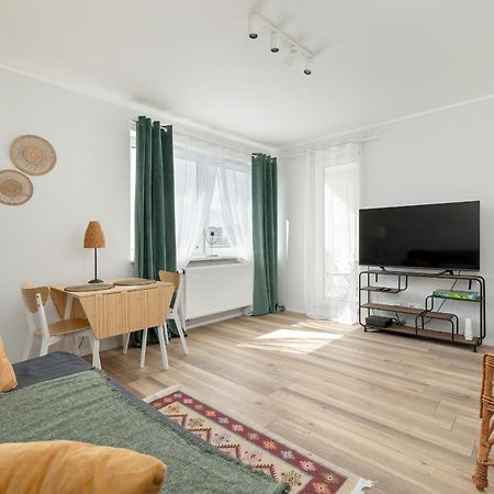 Tysiaclecia Studio Apartament Z Balkonem I Darmowym Parkingiem By Noclegi Renters Kattowitz Exterior foto