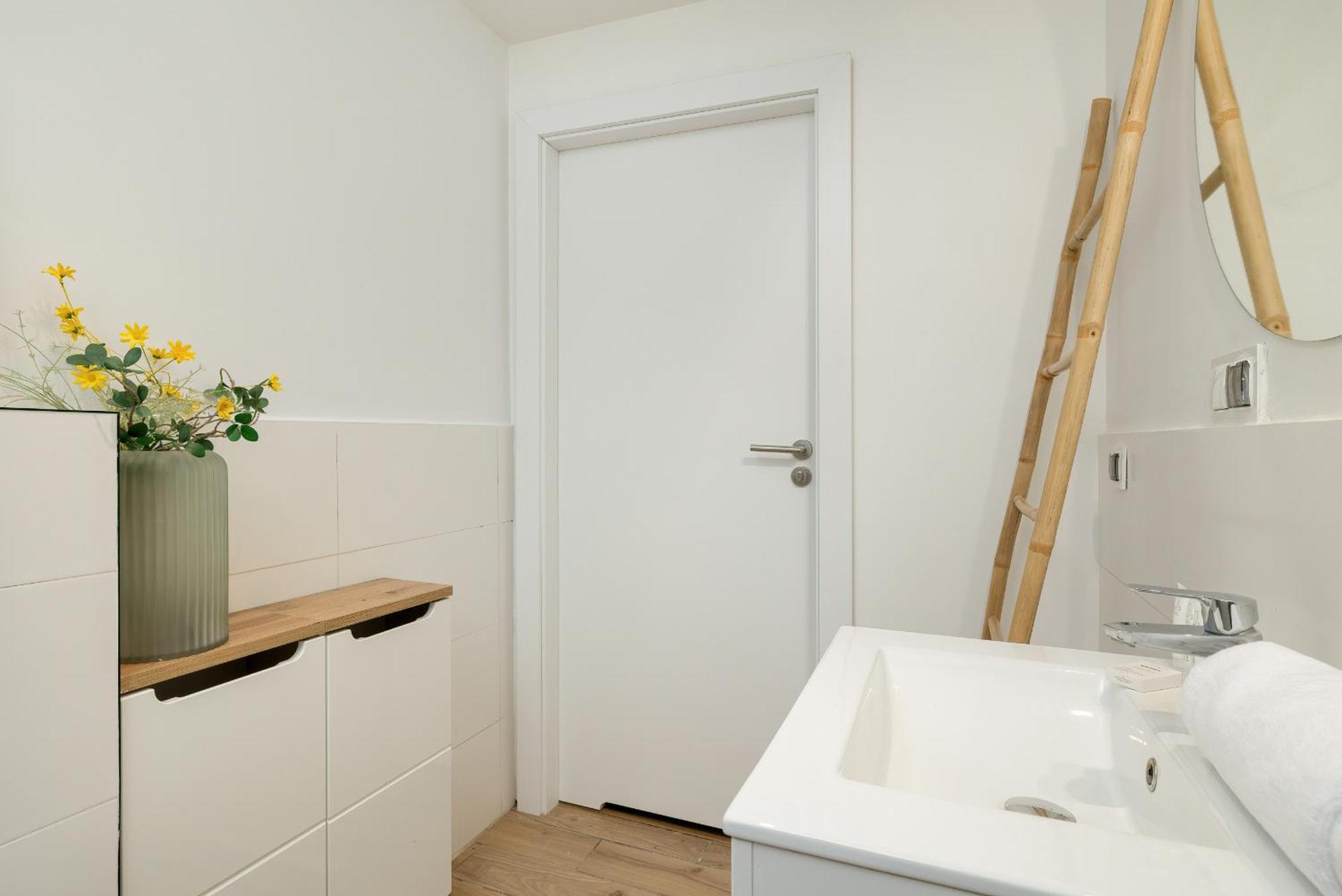 Tysiaclecia Studio Apartament Z Balkonem I Darmowym Parkingiem By Noclegi Renters Kattowitz Exterior foto