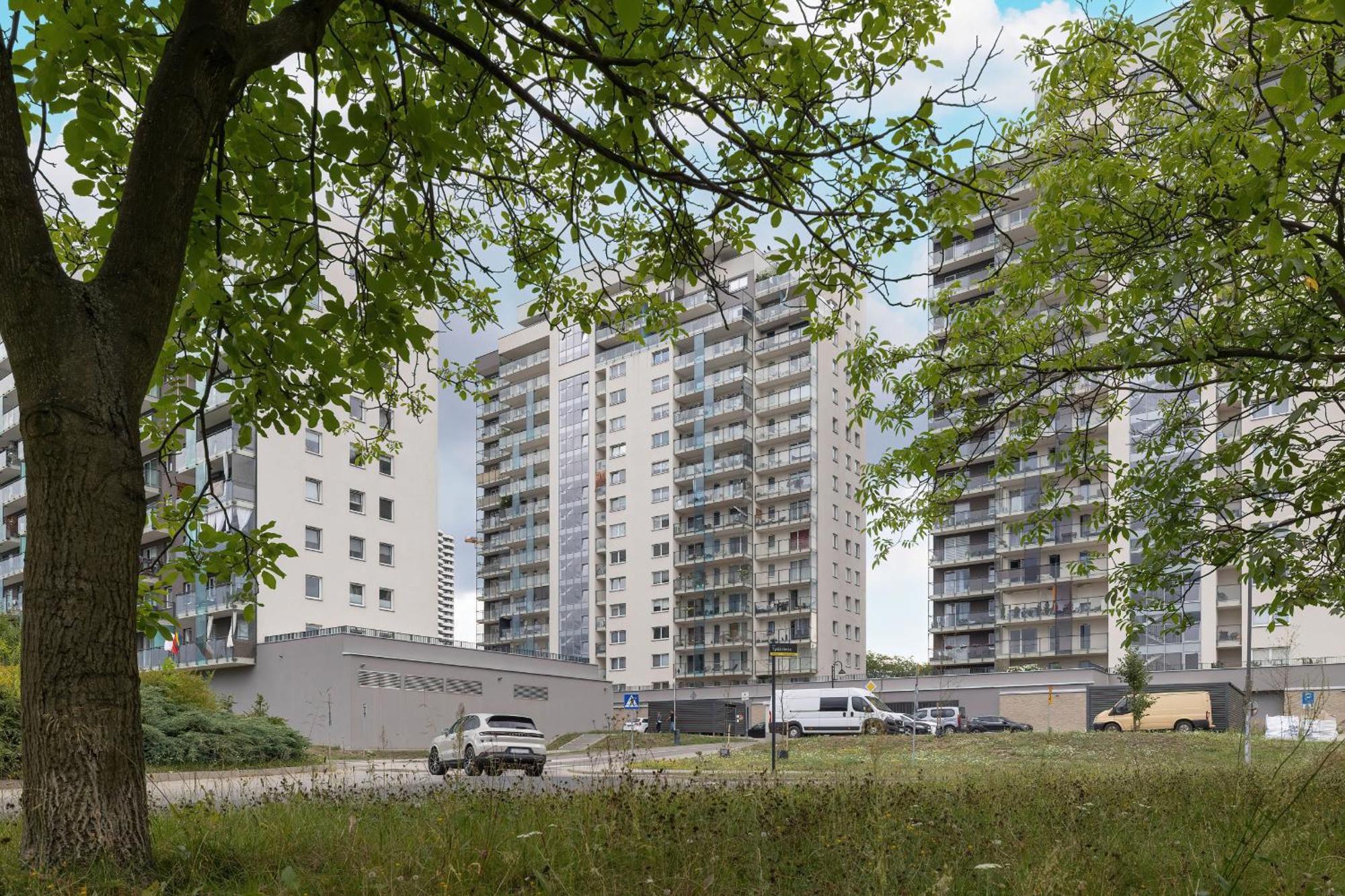 Tysiaclecia Studio Apartament Z Balkonem I Darmowym Parkingiem By Noclegi Renters Kattowitz Exterior foto